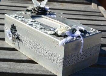 Comment habiller une boîte de mouchoirs ?