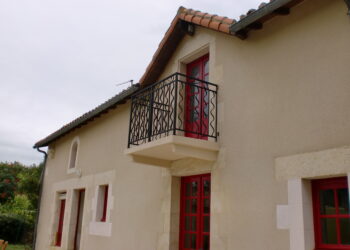 Comment habiller une rambarde de balcon ?