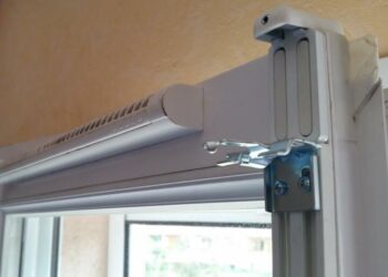 Comment installer un store sans percage ?