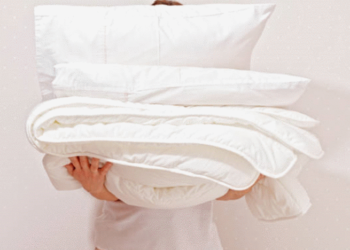 Comment laver un oreiller synthétique en machine pour éviter des boules de rembourrage ?