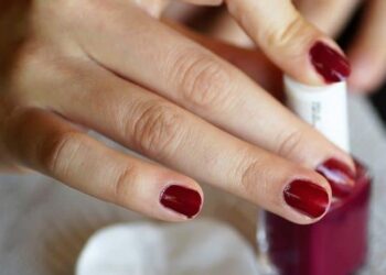 Comment lustrer du vernis ?