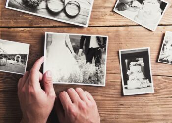 Comment mettre des photos sur une porte ?