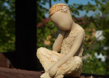 Comment mettre en valeur une statue de jardin ?