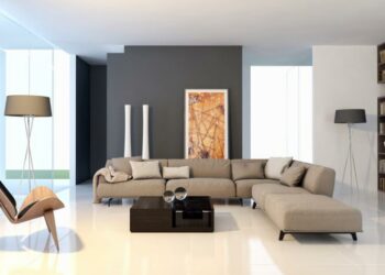 Comment mettre un grand canapé dans un petit salon ?