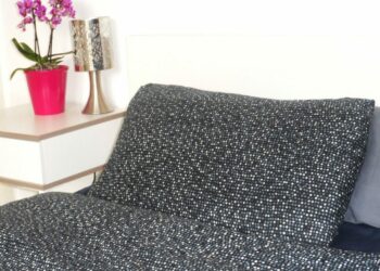 Comment mettre une taie d'oreiller trop grande ?