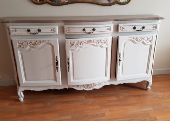 Comment moderniser un meuble en merisier ?