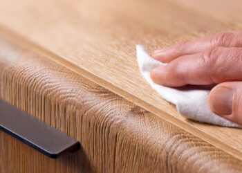 Comment nettoyer du bois encrassé ?