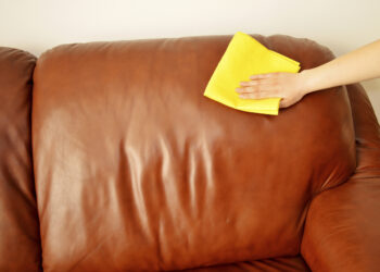 Comment nettoyer du cuir marron ?