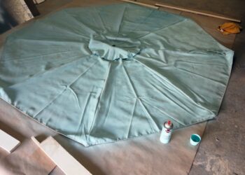 Comment nettoyer la toile d'un parasol ?