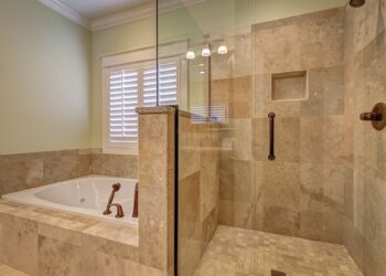 Comment nettoyer le travertin salle de bain ?