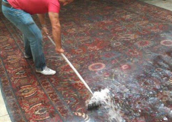 Comment nettoyer une tapisserie fait main ?