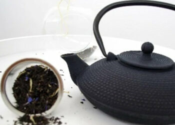 Comment nettoyer une théière en fonte ?