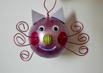 Comment peindre une boule de Noël ?