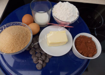 Comment peser 100 g de farine sans balance ?