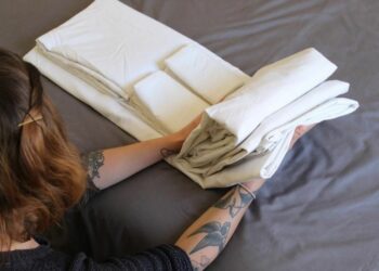 Comment plier les vêtements de bébé ?