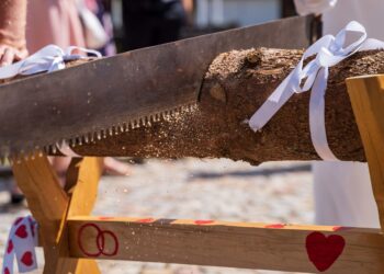 Comment polir du bois à la main ?