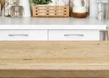 Comment protéger un plan de travail cuisine ?