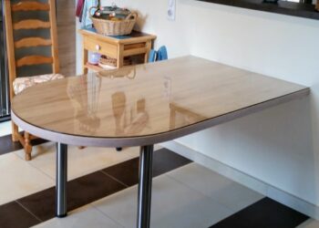 Comment protéger un plateau de table en verre ?