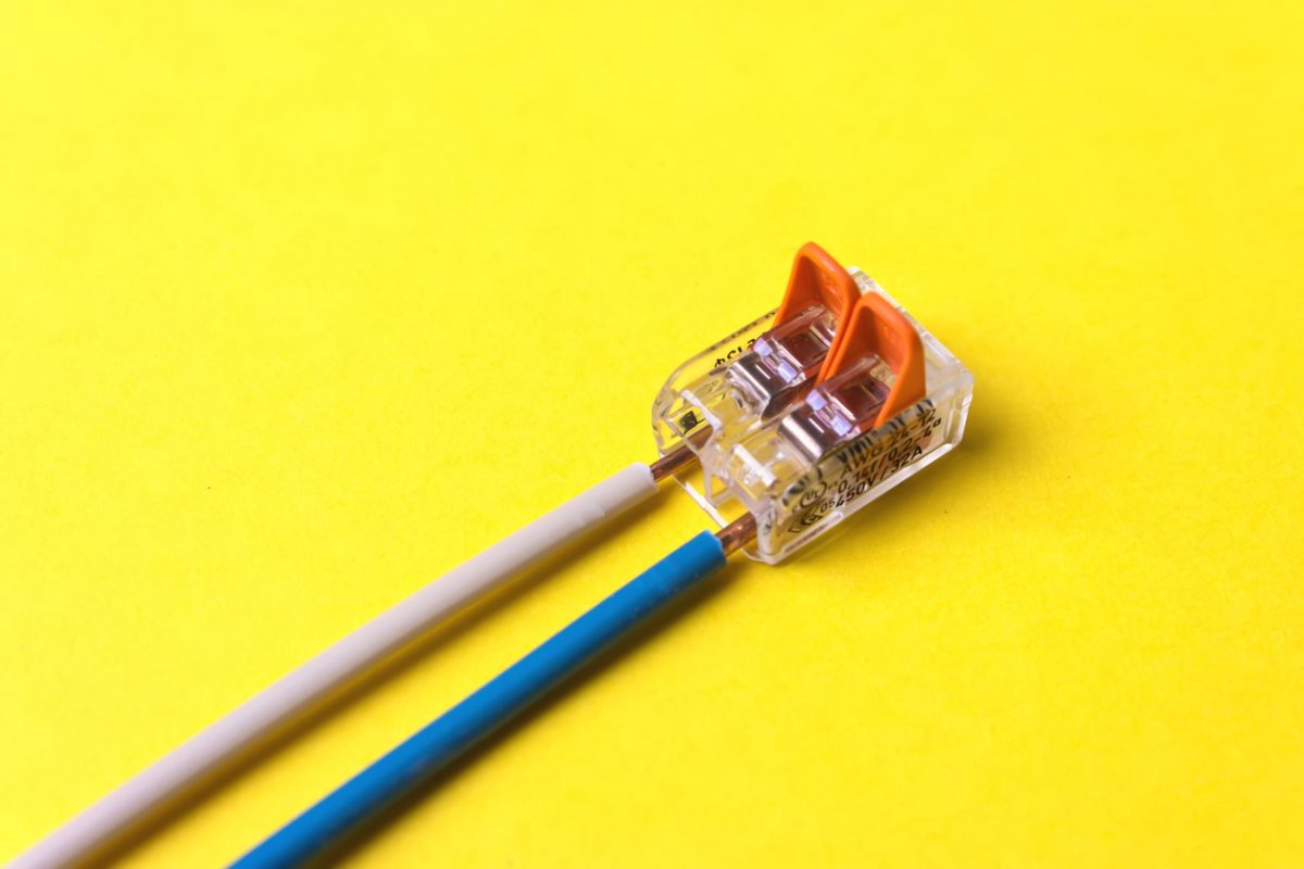 Comment raccorder les fils électriques d'une douille — free download