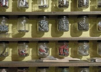 Comment ranger vis et clous ?