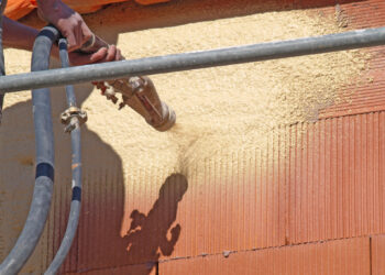 Comment réaliser une finition acier brosse ?