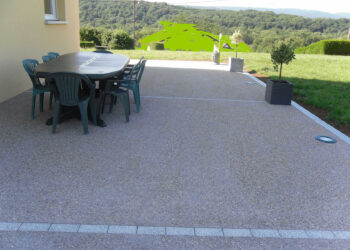 Comment recouvrir une terrasse en béton ?