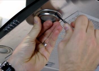 Comment remplacer une lumière encastrée ?