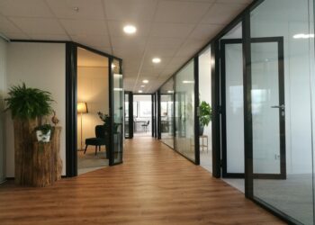 Comment rendre un bureau plus lumineux ?