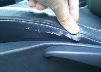 Comment rénover du simili cuir ?