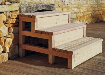 Comment restaurer un escabeau en bois ?