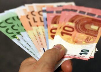 Comment retirer avec une carte CPAY ?
