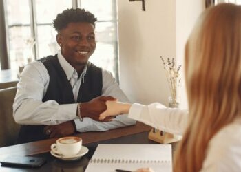 Comment réussir son entretien chez Auchan ?