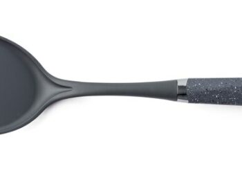 Comment s'appelle une spatule en plastique ?