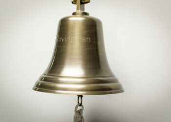 Comment savoir si un chandelier est en bronze ?