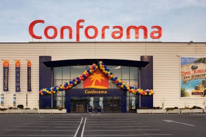 Comment savoir si un produit est disponible en magasin Conforama ?