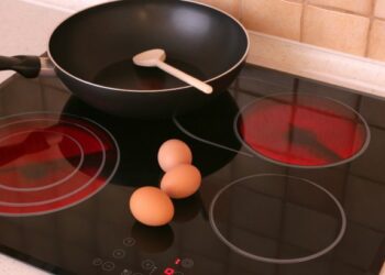 Comment savoir si une plaque à induction fonctionne ?