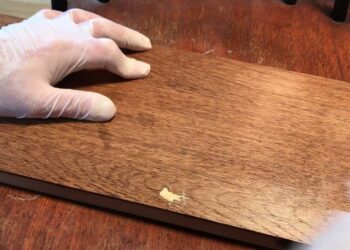 Comment savoir si vernis ou cire ?