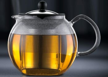 Comment se servir d'une théière en verre ?