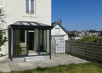 Comment s'écrit un sas d'entrée ?