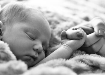 Comment s'occuper d'un bébé de 11 mois ?