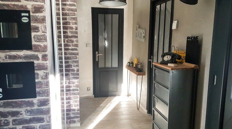 Comment transformer une porte en porte vitrée