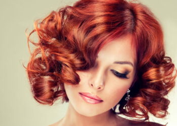 Comment vieillit une coloration rouge ?