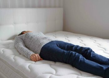 Est-ce bon de dormir sur 2 matelas ?