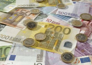 Est-ce obligatoire d'avoir de l'argent liquide sur soi ?