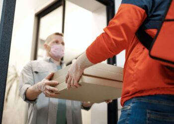 Est-ce que la livraison est gratuite chez BUT ?