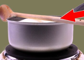 Est-ce que le plaqué or craint l'eau ?