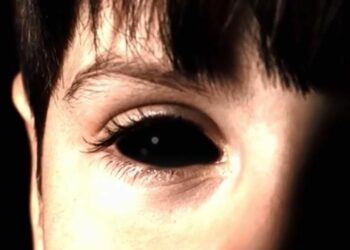 Est-ce qu'il existe des yeux noirs ?