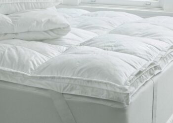 Est-ce qu'il faut mettre un matelas dans un lit parapluie ?