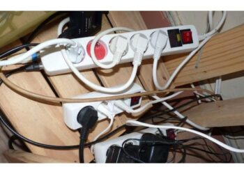 Est-ce qu'une plaque electrique peut prendre feu ?