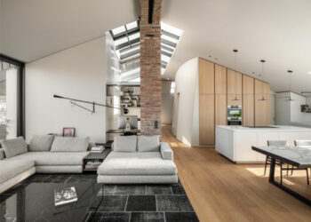 Jeu d’ombres et de lumière par Replus Bureau